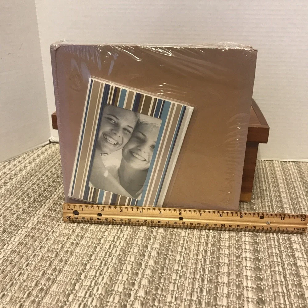 Photo Album Holds 200 4x6 Photos Design‎ Cover With Bonus Brag Album
